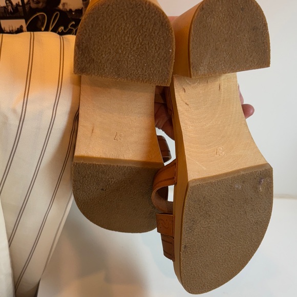 Swedish Hasbeens Tan Leather Mules - Picture 11 of 14